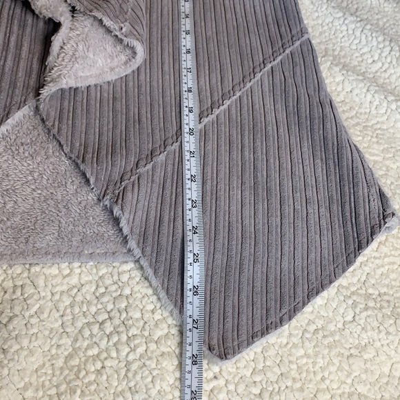 Favlux Gray Vest - Picture 3 of 6